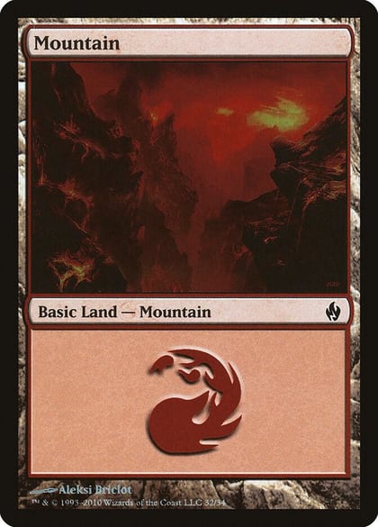 Mountain (32), Premium Deck Series: Fire and Lightning 32